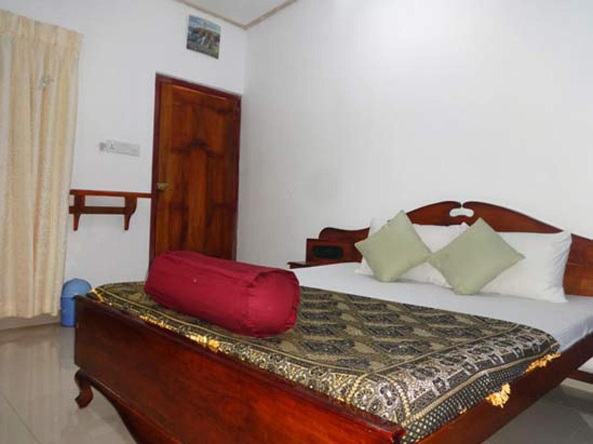 Dutch Bay Beach Cottages Trincomalee Exterior photo