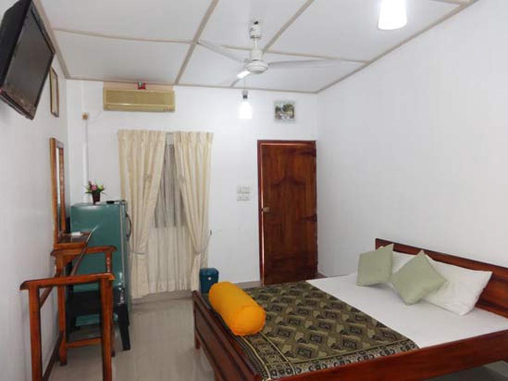 Dutch Bay Beach Cottages Trincomalee Room photo