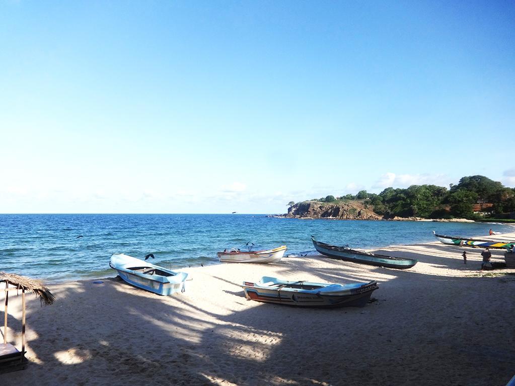 Dutch Bay Beach Cottages Trincomalee Exterior photo